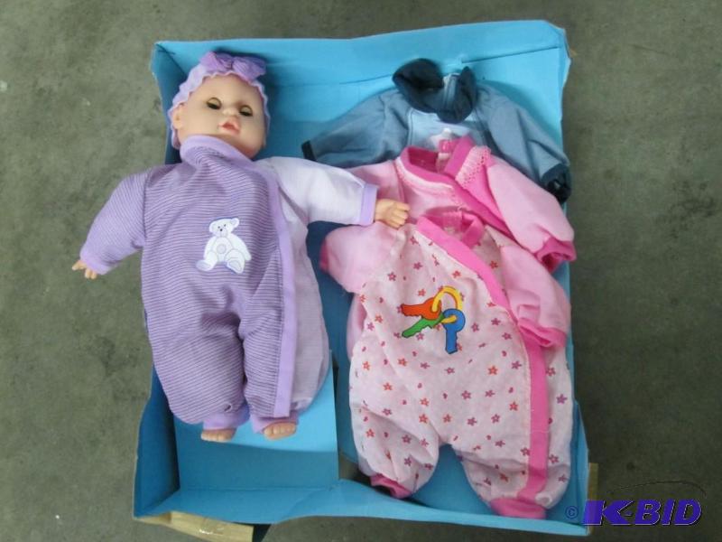 lot 44 image: Baby Laughs & Giggles 12 Doll