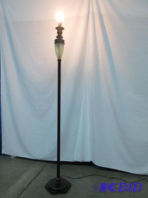 lot 49 image: McLeland Design Floor Lamp w Nightlight