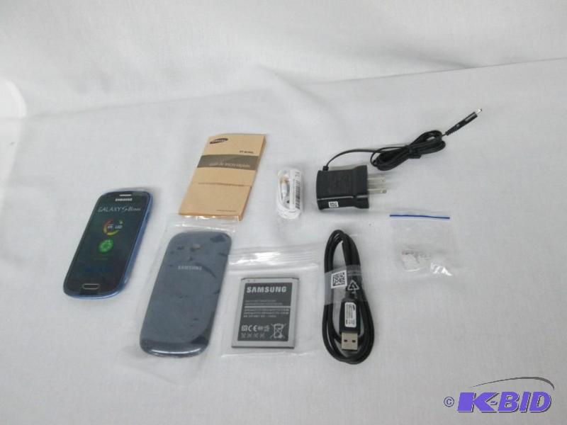 lot 8 image: Samsung Galaxy SIII mini I8200 Smartphone