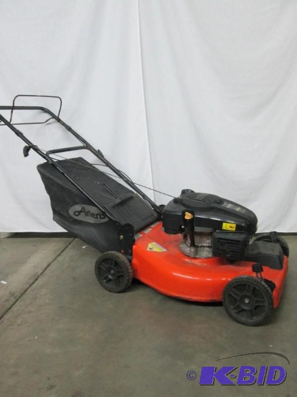 lot 9 image: Ariens Kohler 22 Lawn Mower