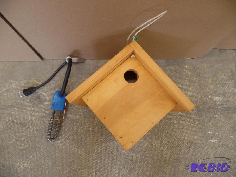 Birdhouse and Bird Bath Water Heater