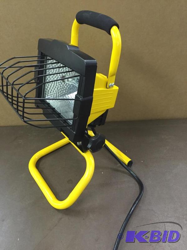 lot 31 image: New Halogen Work Light