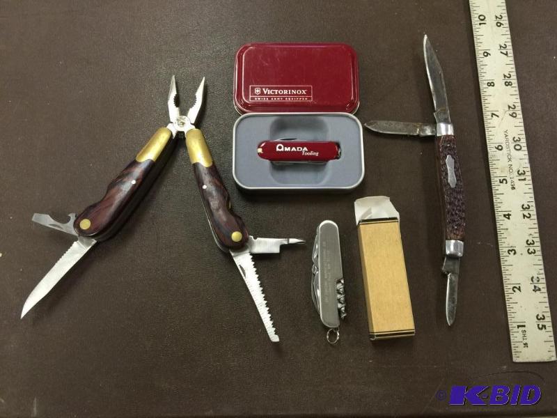 lot 41 image: Lot Of Pocket Knifes