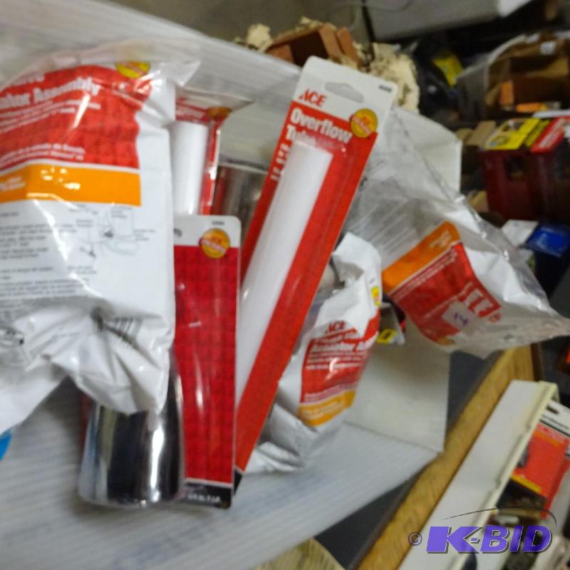 lot 14 image: New approximately 10 piece a lot of plumbing ...