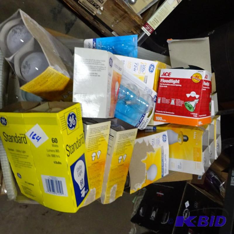 lot 164 image: New LARGE lot of light bulbs. You get everyth...