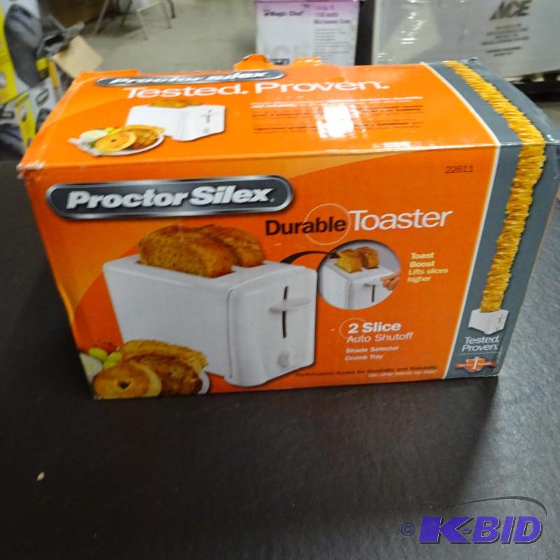 lot 37 image: New Proctor Silex deluxe 2 slice toaaster. Wh...