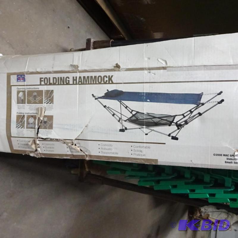 lot 4 image: New heavenly slumber hammock. Portable , weat...