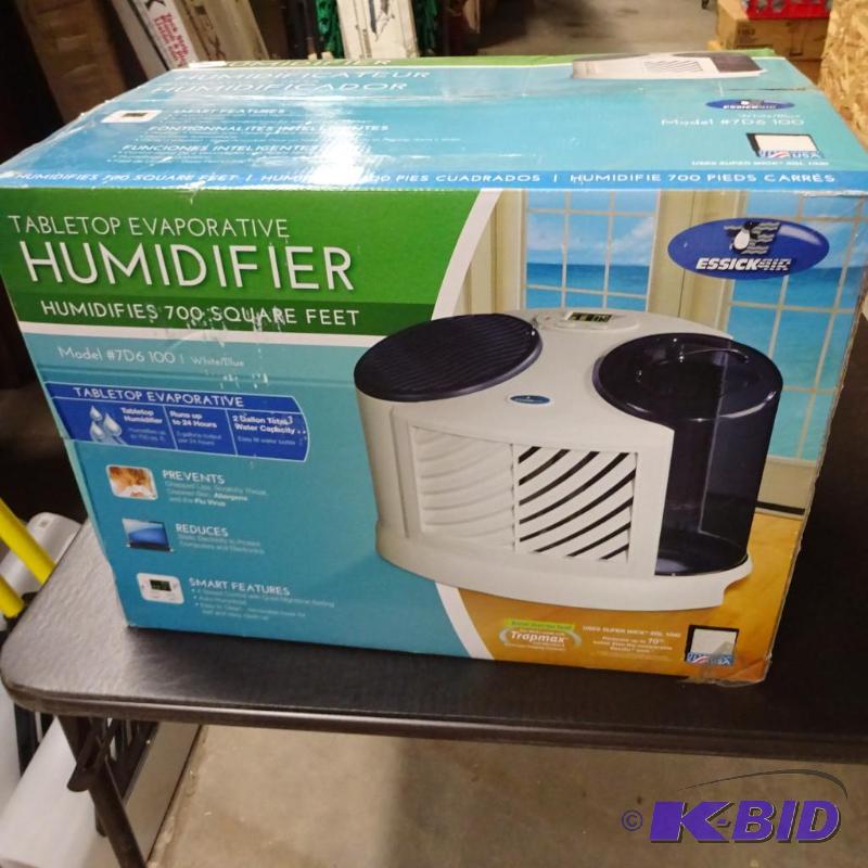 lot 43 image: Appears New in Box Essick Aire room humidifie...