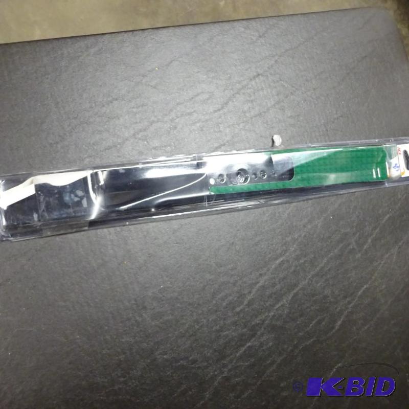 lot 68 image: New ACE 22in replacement lawnmower blade...