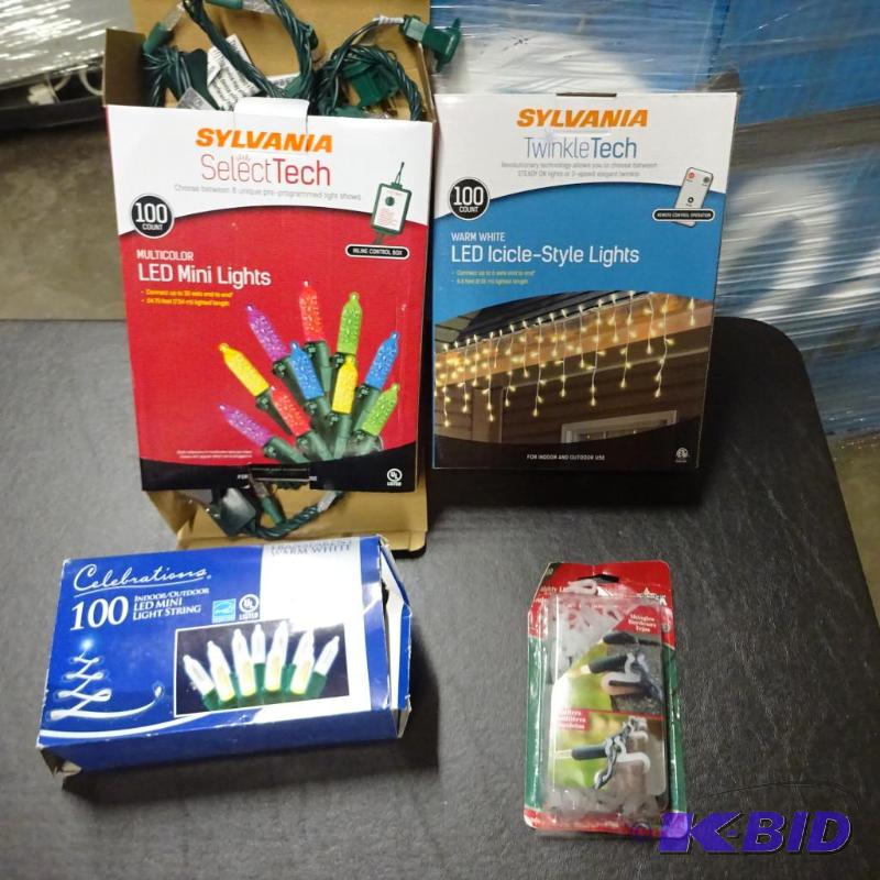 lot 74 image: New 4 pc lot of Xmas light sets...