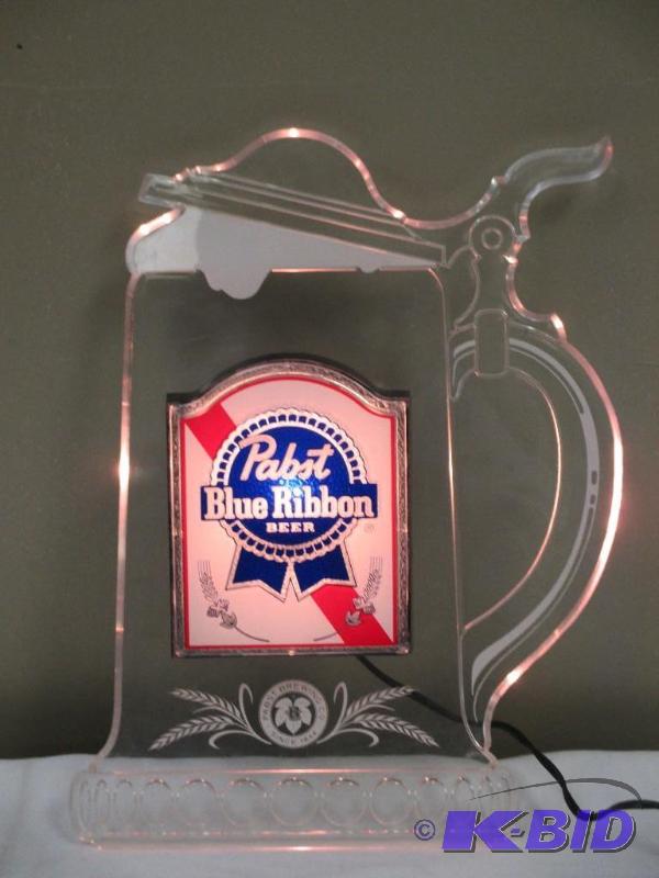 lot 11 image: Pabst Blue Ribbon Bar Light