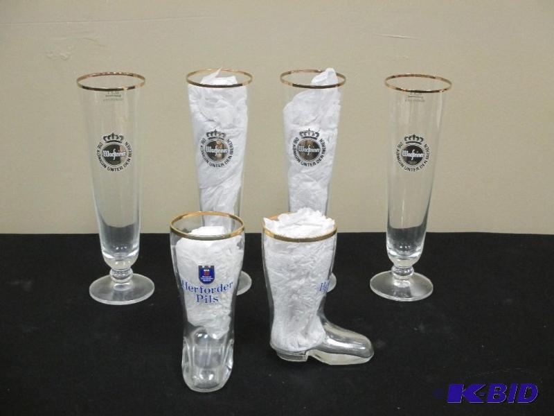 lot 18 image: 4 Warfteiner Beer Glasses & 2 Herforder Pils Boot Beer Glasses