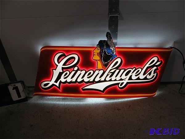 lot 1 image: Linenkugels Lighted Sign