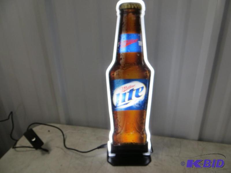 lot 38 image: Miller Lite Beer Sign