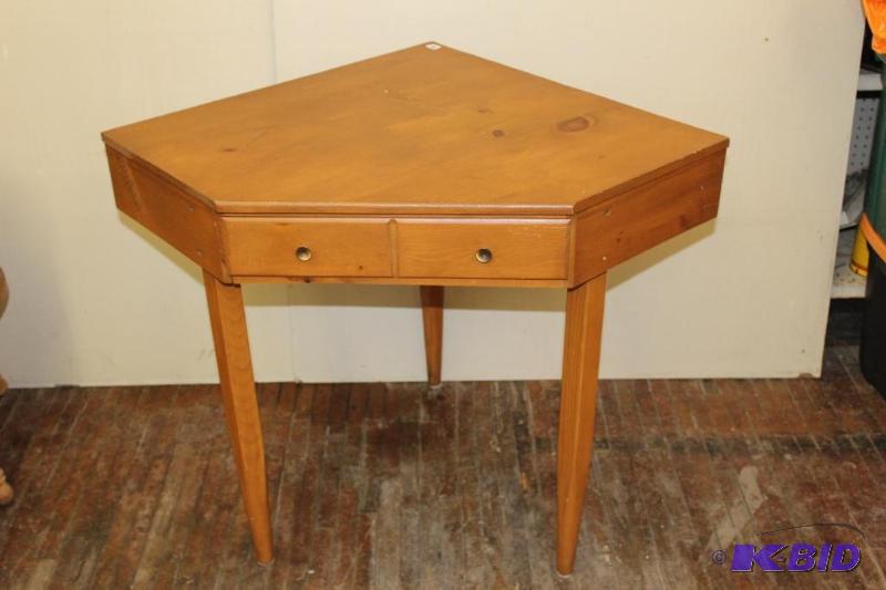 lot 101 image: Corner Table with Drawer...