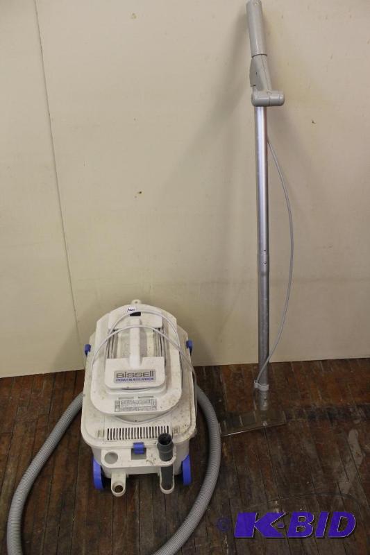lot 104 image: Bissell Power Steamer ...