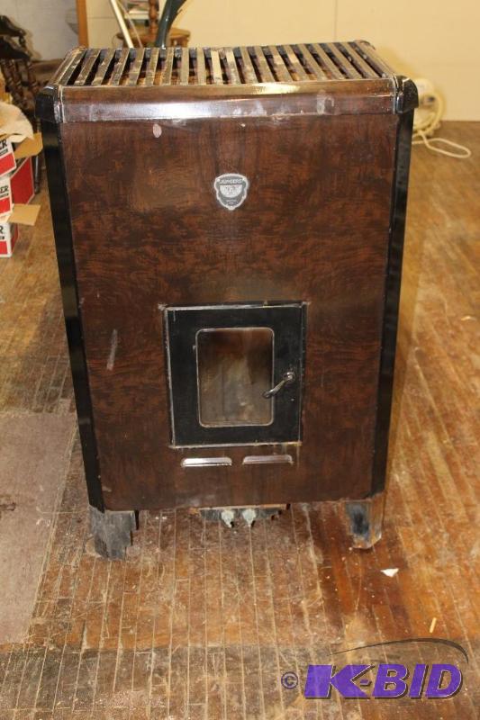 lot 108 image: Jungers Gas Stove