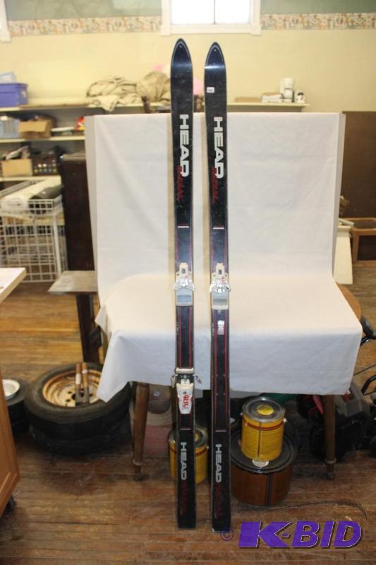 lot 122 image: Pair of Skis ...