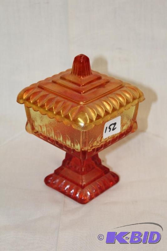 lot 152 image: Carnival Glass Candy Dish  Trinket Holder&nb...