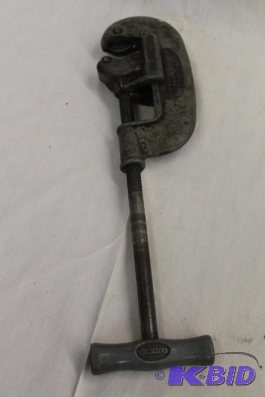 lot 47 image: Pipe Cutter...