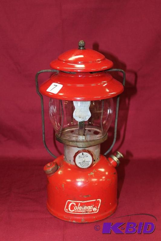 lot 7 image: Coleman Lantern Model 200A