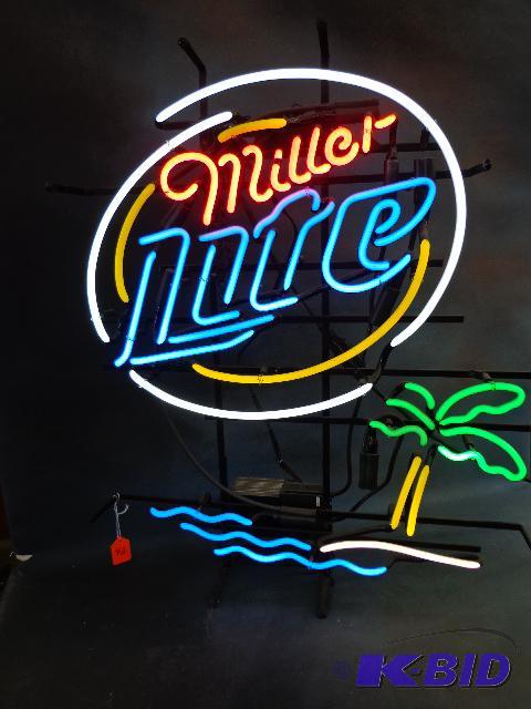 Miller Neon Sign   Powers up good ...