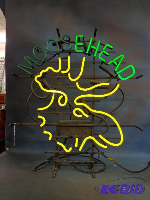 Moosehead Neon Sign   Does not work ...