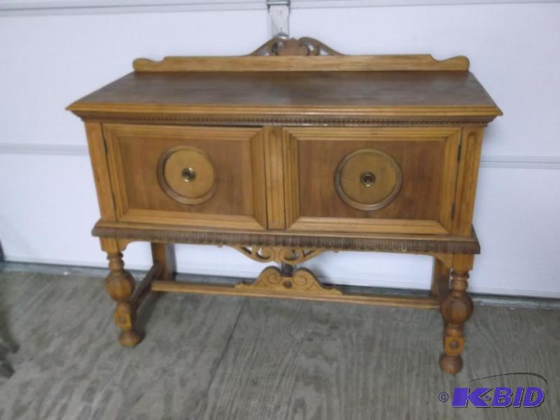 Beautiful antique walnut buffet measuring 45 ...