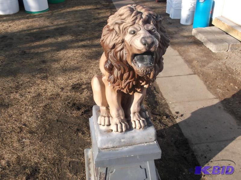 Large concrete lion lawn statue....
