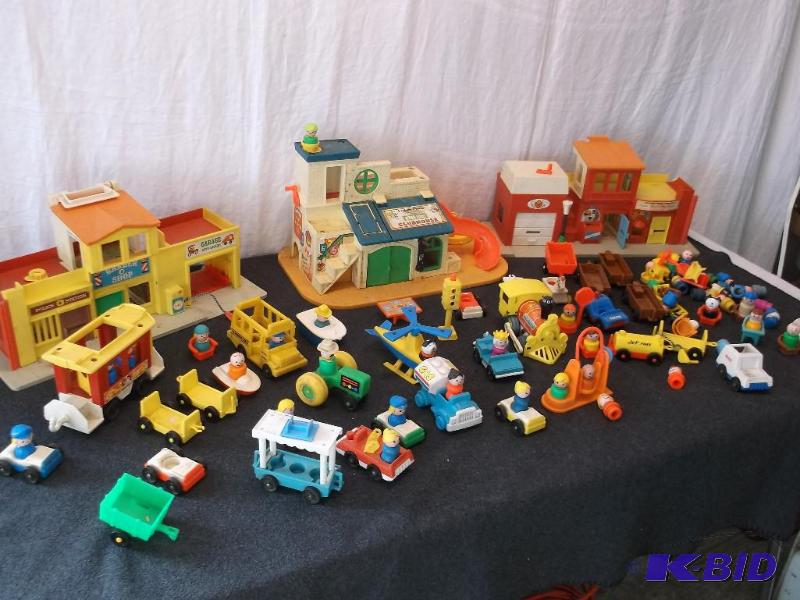 Large lot of vintage Fisher Price toys....