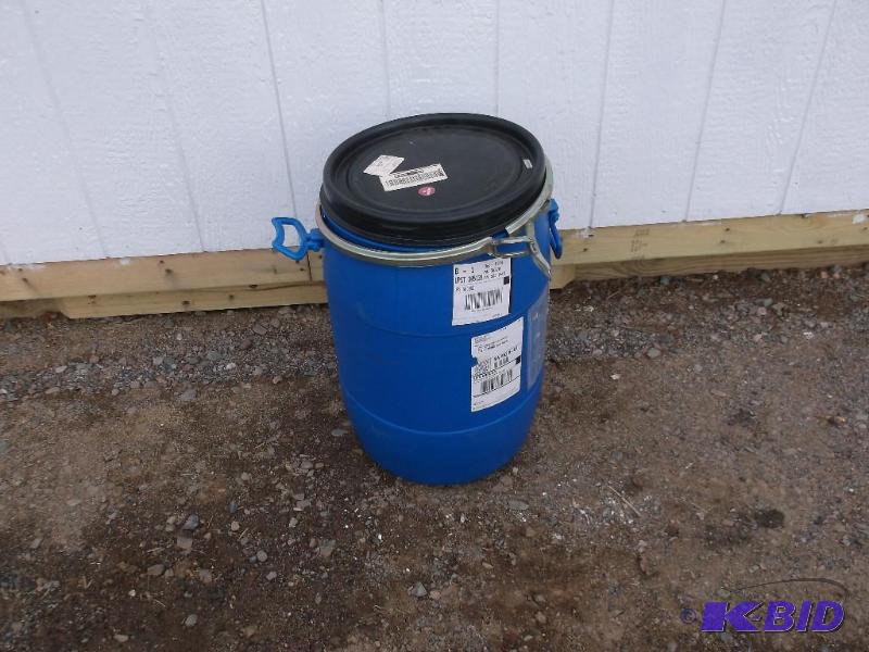 20 gallon food grade barrel with locking lid....