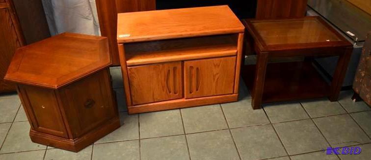 lot 56 image: 3 lamp tables - Oak tv stand 32x16x25 6 sided...