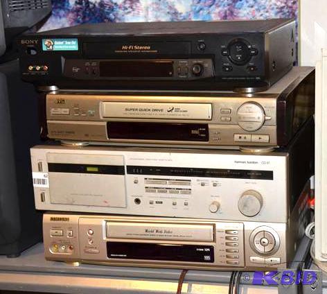 lot 62 image: Vintage Harman Kardon&nbspmodel CD91 Stereo ...