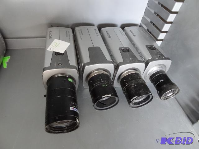 lot 31 image: Sony EX wave HAD color video camera. SSC-DC39...