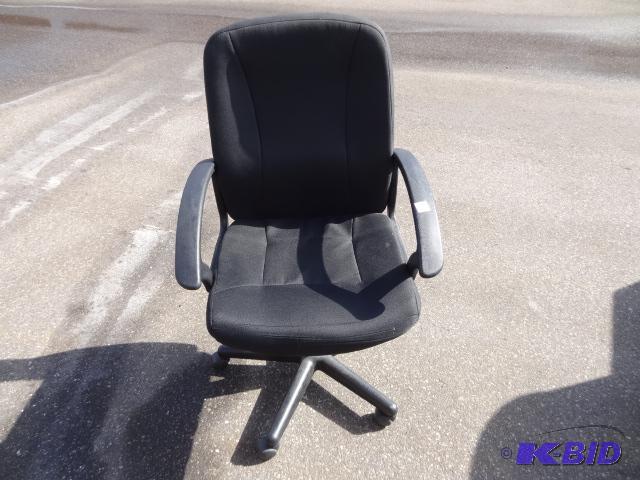 lot 55 image: Office chair on wheels...