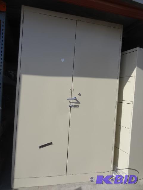 lot 61 image: 2 door metal cabinet. 48 x 24 x 78. 4 shelves...