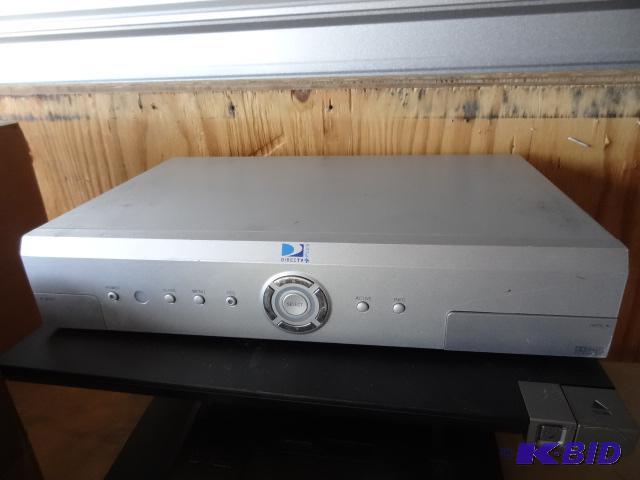 lot 77 image: Direct TV receiver. R15-100...