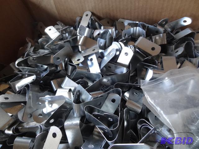 lot 80 image: Box of metal sign clips...