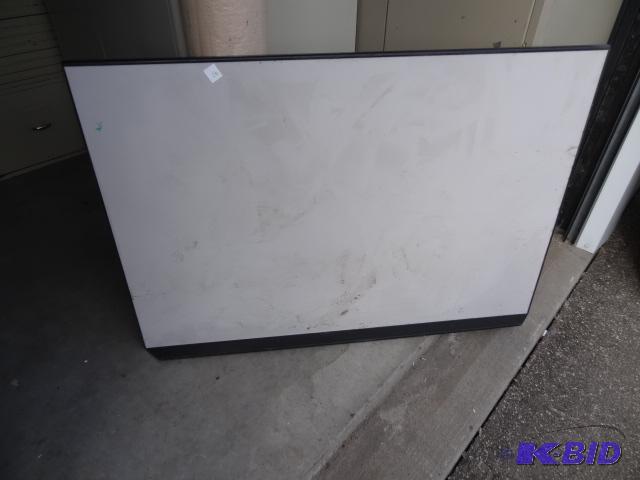 lot 87 image: 48 x 32 white board...