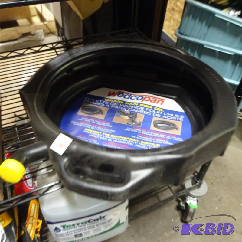 lot 140 image: New Wedco brand drain pan for oil. Easy grip ...