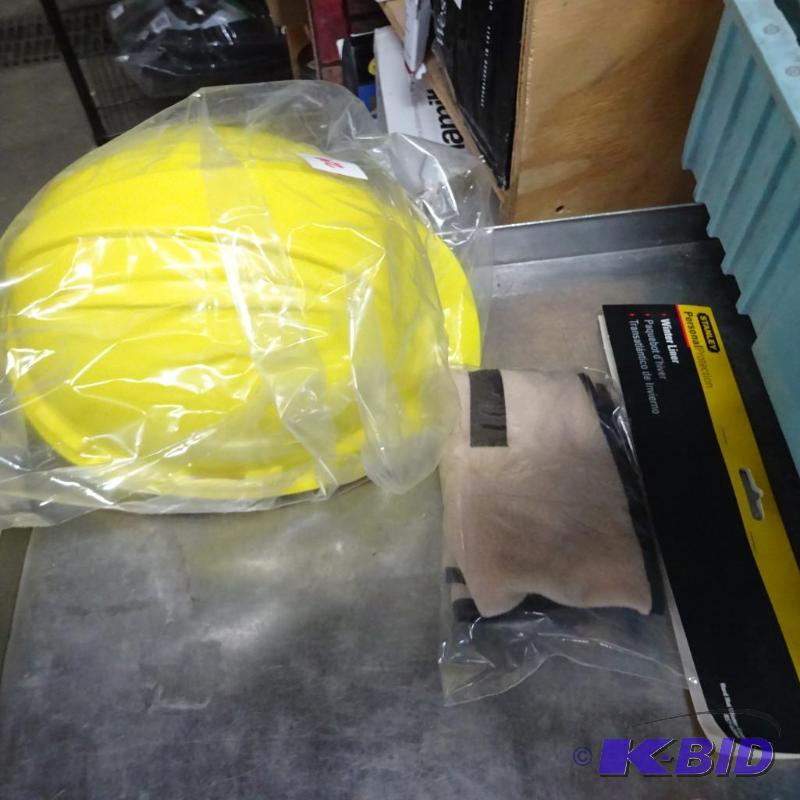 lot 219 image: New Stanley brand hard hat with bonus winter ...