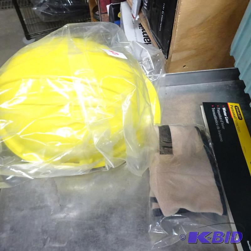 lot 220 image: New Stanley brand hard hat with bonus winter ...