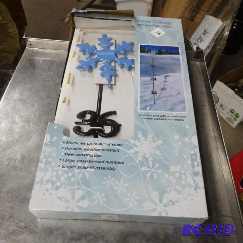 lot 250 image: New Springfield Snow Guage with snowflake top...