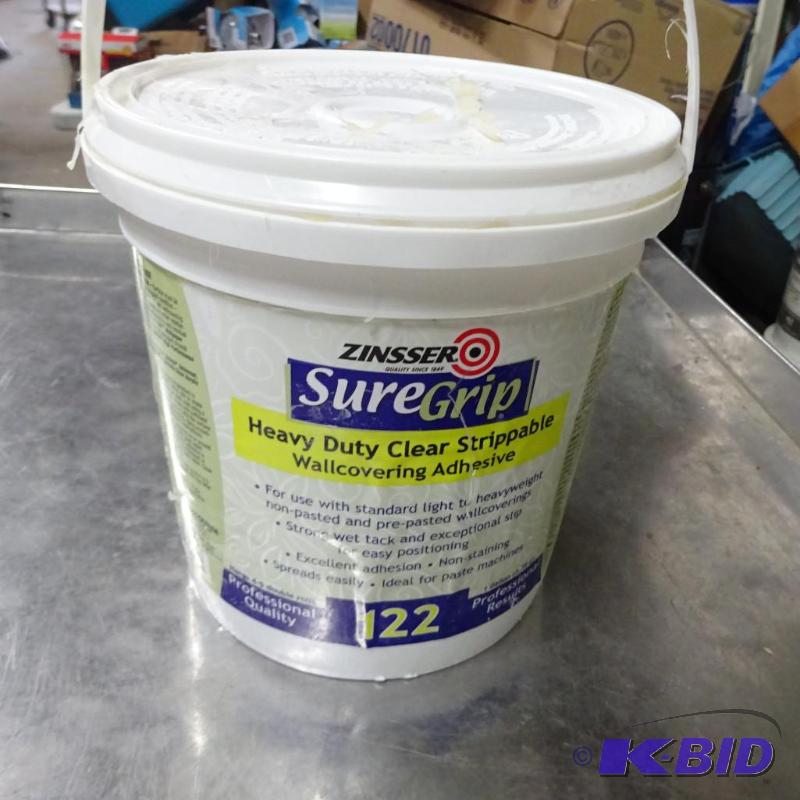 lot 257 image: New qty 3 Gallons Zinsser Sure Grip Heavy Dut...