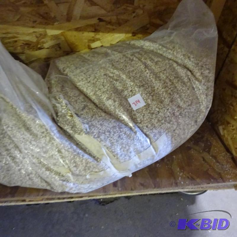 lot 314 image: New 50 lb bag of Safflower Seed...