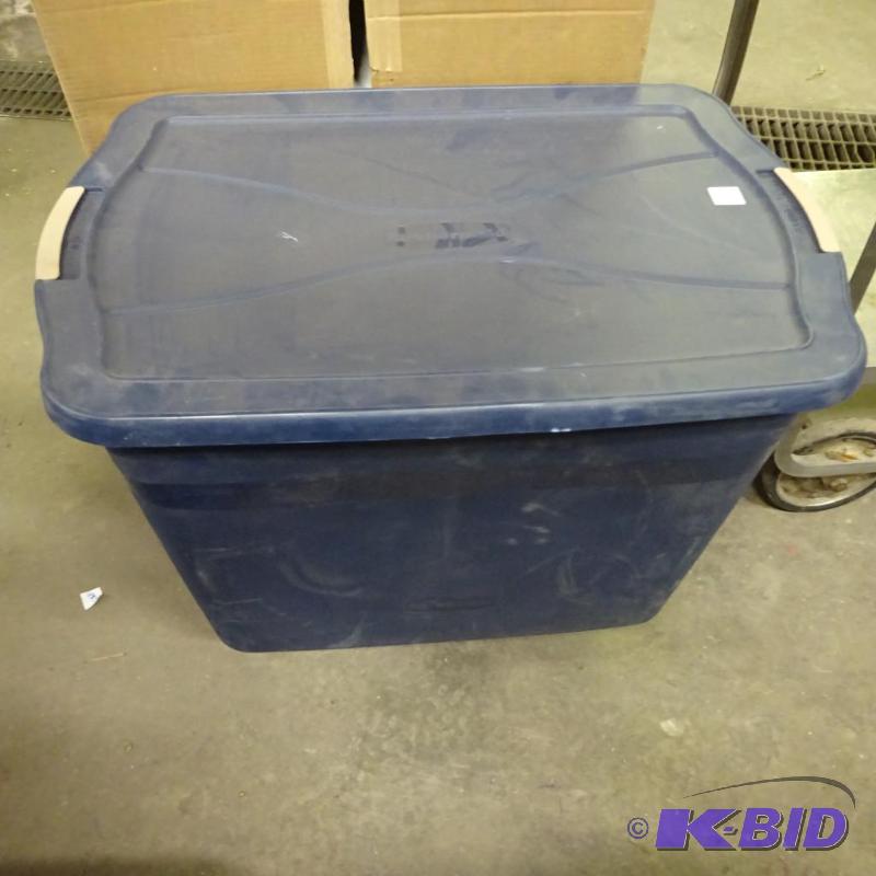 lot 317 image: New Rubbermaid Cleverstore 36 gallon plastic ...