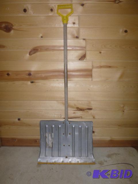 lot 102 image: Snow Shovel...