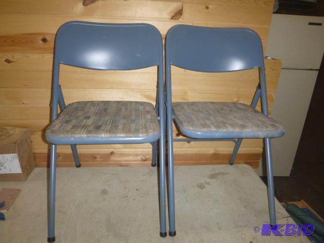 lot 112 image: 2 Padded Folding Chairs...