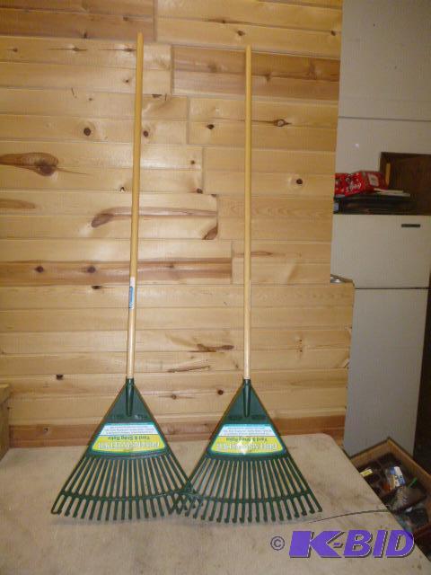 lot 177 image: 2 Yard Rakes...
