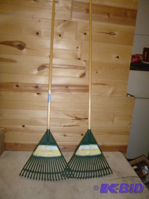 lot 178 image: 2 Yard Rakes...